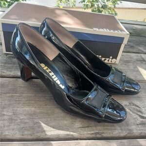 Vintage 1970s black patent leather‎ heels in original box, size 7